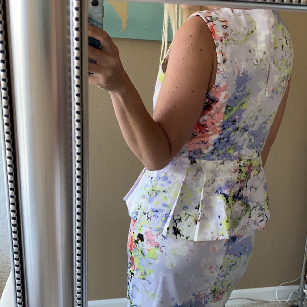 Lavender silky pleated peplum structured dress - Picture 7 of 8